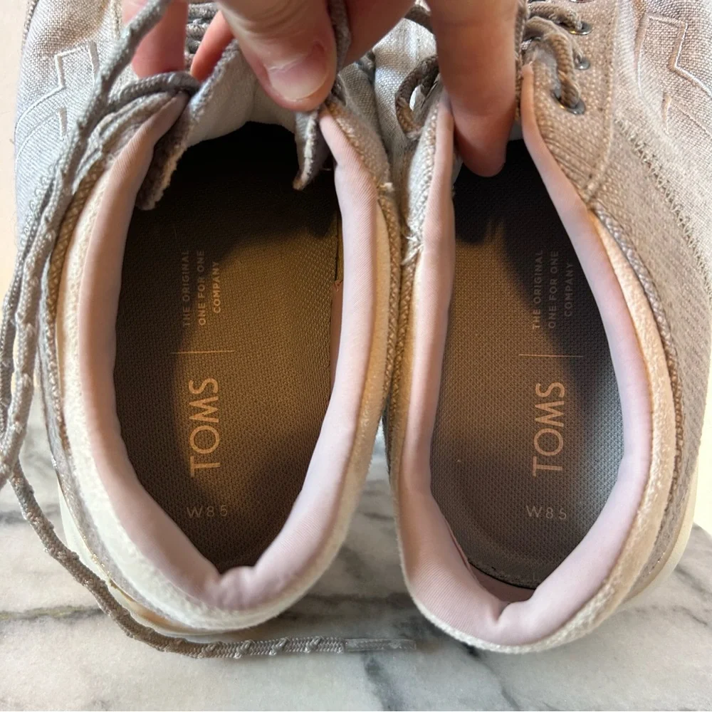 Toms Women's Gray and Tan Sneakers